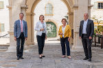 Mit vereinten Kräften zu einem neuen FH-Standort für Gesundheits- und Krankenpflegeberufe in Kapfenberg: Kapfenbergs Bürgermeister Fritz Kratzer, Landesrätin Barbara Eibinger-Miedl, Landesrätin Ursula Lackner und Kapfenbergs Vizebürgermeister Erwin Fuchs (v.l.)